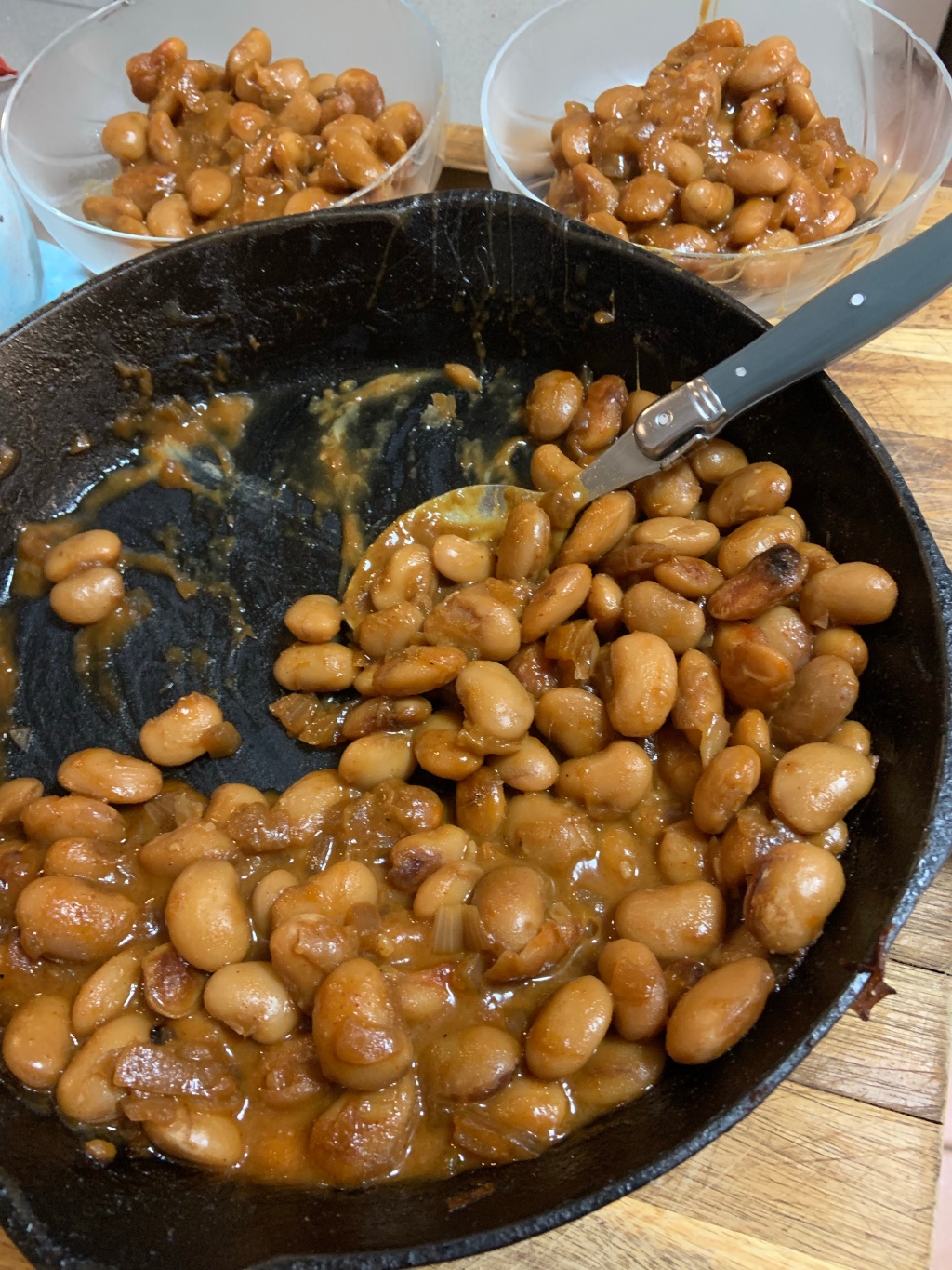 Cheesy Baked beans with Molasses